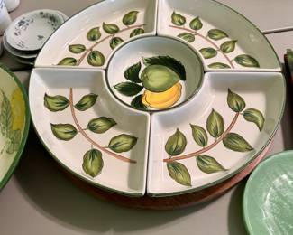 rare find Tabletops Gallery Lemon Wreath 18" Lazy Susan 6 Pc Appetizer Tray/Veggie Serving Set