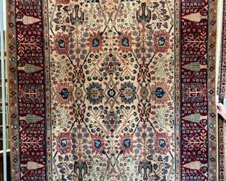 Karastan 900 Samovar Persian Vase 5'9" x 9'                                          Retail price $1,499 - SALE PRICE $449.70