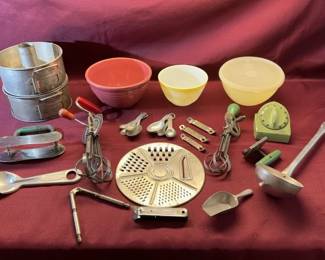 Vintage Kitchen Items 