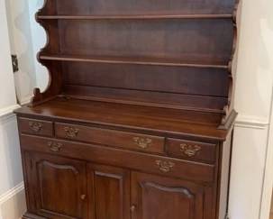 Willett Americana Style Buffet Hutch