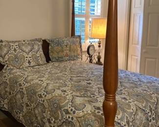 Vintage Four Post Double Bed With Nightstand Accessories 