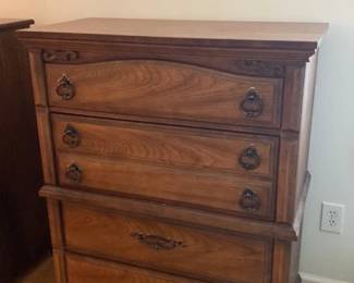 Vintage 80s Basset Furniture 4 Drawer Chest Of Drawers 