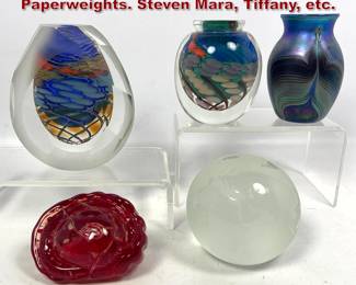 Lot 715 5pcs Art Glass. Vases and Paperweights. Steven Mara, Tiffany, etc.