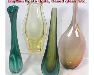 Lot 695 4pcs Art Glass. Lindstrand Kosta, EngMan Kosta Boda, Cased glass, etc.
