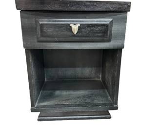 $600 USD     Mengel Mid Century Grey Night Stand EK221-220     Introducing the Mengel Mid Century Grey Night Stand, the perfect addition to any luxurious bedroom. With its sleek and sophisticated design, this premium piece of furniture will elevate your space to new heights. Its mid-century style and elegant grey finish make it a timeless masterpiece, evoking a sense of sophistication and exclusivity. Treat yourself to a touch of art and class with the Mengel Night Stand.

Please see our companion pieces

Dimensions: 19 x 15 x 24

Condition: Very Good Condition

Local pick up Merrifield, VA.  Please contact us for shipper suggestions.     https://goodbyhello.com/products/mengel-mid-century-grey-dresser-ek221-219-copy?_pos=62&_sid=79946e5dc&_ss=r