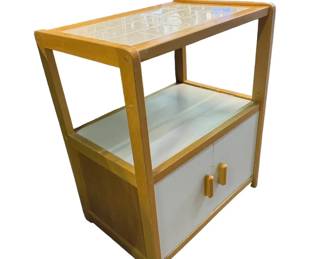 $80 USD     Maple White Tile Top Kitchen Work Table Cart EK221-141    Introducing our Maple White Tile Top Kitchen Work Table Cart - perfect for any busy chef! With ample space for cooking, prepping, and storage, this cart will make meal prep a breeze. The elegant maple and white design will add a touch of style to your kitchen while providing practical functionality. Cook smarter, not harder with our versatile kitchen cart.

Dimensions: 26 x 18 x 31"H

Condition: Good Condition.

Local pick up Merrifield, VA.  Please contact us for shipper suggestions.     