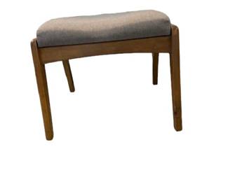 $40 USD     Baxton Studio Mid Century Walnut Upholstered Stool EK221-197    Introducing the sophisticated Baxton Studio Mid Century Walnut Upholstered Stool. Crafted with luxurious walnut wood and upholstered in soft fabric, this stool exudes elegance and exclusivity. Perfect for adding a touch of vintage flair to any space.

Dimensions: 20 x 21 x 16"H

Condition: Very Good Condition

Local pick up Merrifield, VA.  Please contact us for shipper suggestions.
https://goodbyhello.com/products/round-wood-top-gold-leg-mid-century-coffee-table-ek221-1956-copy?_pos=51&_sid=79946e5dc&_ss=r