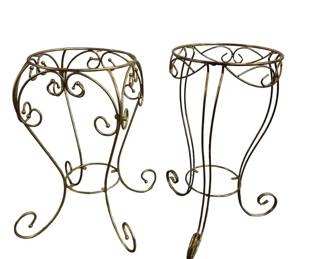 $80 USD     Pair of Vintage Ornate Brass Plant Stands EK221-159    Add a touch of elegance to your greenery with this vintage pair of ornate brass plant stands. Perfect for showcasing your beloved plants while adding a touch of charm to any space. 

Dimensions: 19 x 19 x 25"H

Condition: Good Condition.

Local pick up Merrifield, VA.  Please contact us for shipper suggestions.   