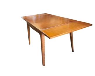 $140 USD     Hale Co Mid Century Swedish Maple Extension Dining Table EK221-26    Enhance your dining experience with our Mid Century Hale Swedish Maple Extension Dining Table . Crafted with elegance and sophistication in mind, this set will add a touch of luxury to any space. Enjoy the convenience of the extension feature and the comfort of the chairs, making every meal a truly special occasion.

Dimension: 42 x 32 x 31"H Closed.  66 x 32 x 21"H Open

Condition: Table will need to be refinished. 

Local pick up Merrifield, VA.  Contact us for shipper suggestions.   