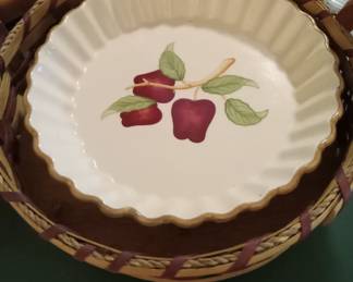 Pie plate with basket