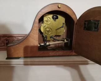 Welby mantle clock back view, made in Germany