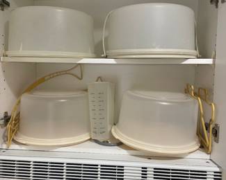 Cake plates