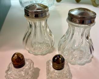 Salt & pepper shakers