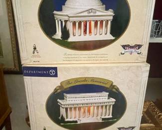 Lighted Replicas of The Jefferson Memorial & The Lincoln Memorial