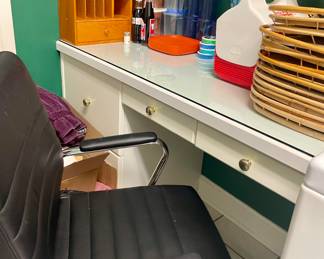 Desk chair