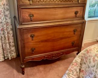 Matching Large Chest of Drawers