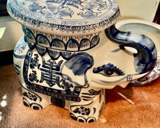 The Bombay Company Porcelain Elephant Plant Stand 