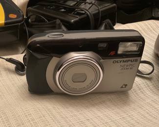 Olympus Newpic Zoom 90 Point & Shoot Camera 