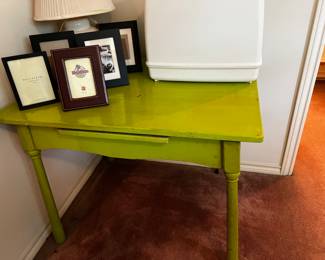 Paintable  wooden table