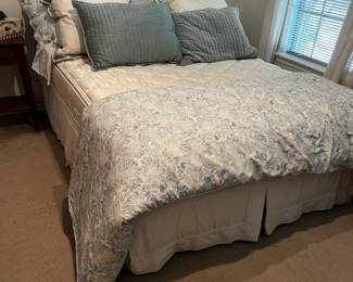 King Duvet with 2 sets of Shams