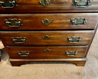 Colonial Antique  4 Drawer Chest