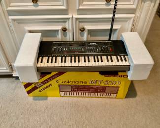 Casio Casiotone MT-210 Electric 49 - Key Synth Keyboard 