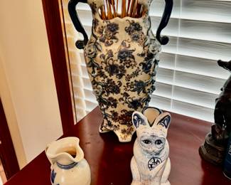 Beautiful vase with blue trim