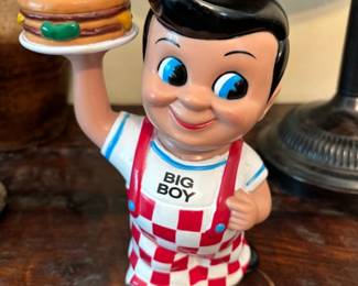 Big Boy with hamburger plastic bank 