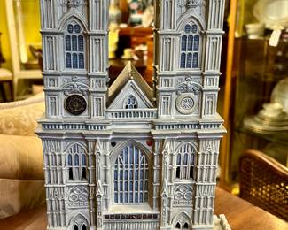 Dept. 56 Historical Landmark Series Collectible  Lighted Westminster Abbey 