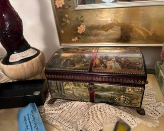 Reuge music box. Very rare