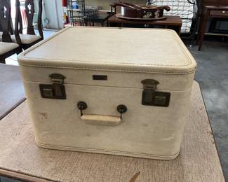 Vintage Aero Pak Train Case