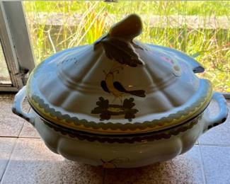 Italian tureen