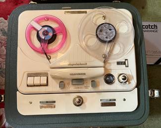 Telefunken - comes on, lights up, makes sound, but doesn't turn