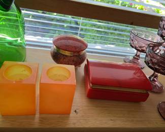 Various Italian marble items