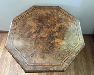 Beautiful grain with inlay edge and detail