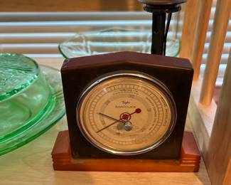 Bakelite art deco Baroguide