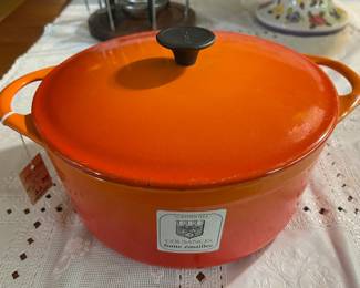 New Cousances  flame orange pot / lid