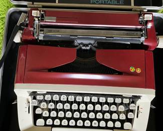 1972 Custom III Royal portable typewriter
