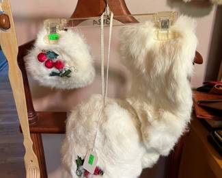 Girl's muff, collar & earmuffs