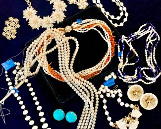 Fashion glass bead necklaces. Akoya Cultured pearls unstrung, Fresh Water Pearls with Branch Coral, Fresh Water Pearl with Lapis. Fashion Jewelry