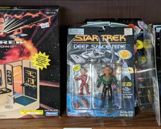 Star Trek Figures and Playset