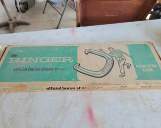 Vintage horse shoe set