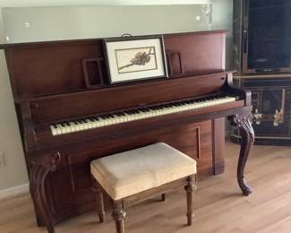 Antique 1946 Huntington "Mirror" Piano (rich sound) full size baby grand harp. Built during World War II 