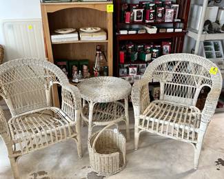Antique White Wicker Set