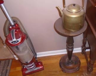 SHARK VAC PLANT STAND