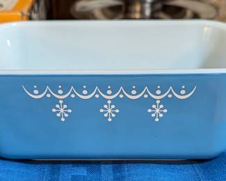 SNOWFLAKE BLUE WITH WHITE