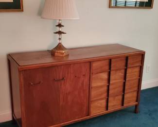 Modern dresser