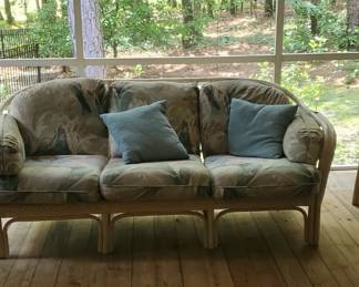 Benchcraft patio furniture 