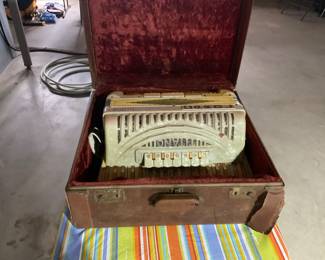 VINTAGE ACCORDION. 