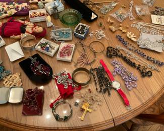 MISCELLANEOUS JEWELRY 